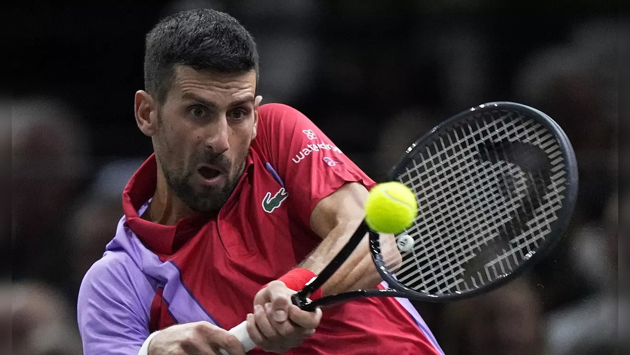 Novak Djokovic returned to the court on Wednesday with a win in Paris Masters.