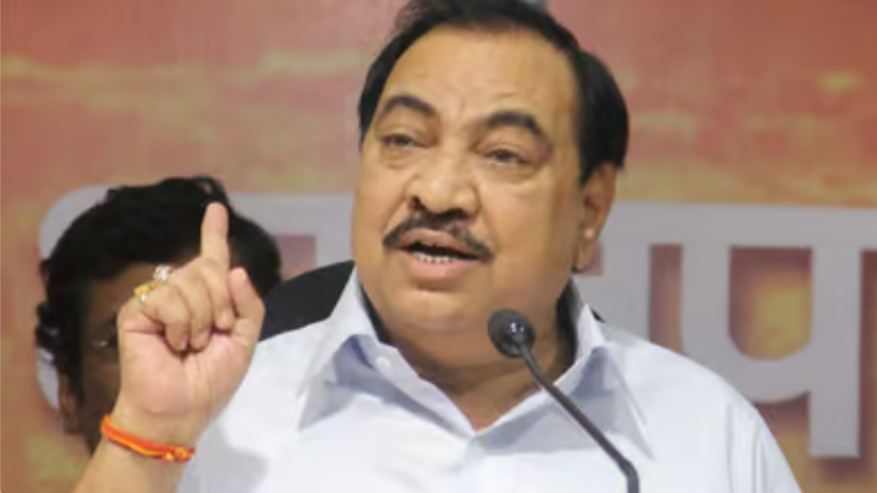 Breaking Senior Ncp Leader Eknath Khadse Suffers Heat Attack In