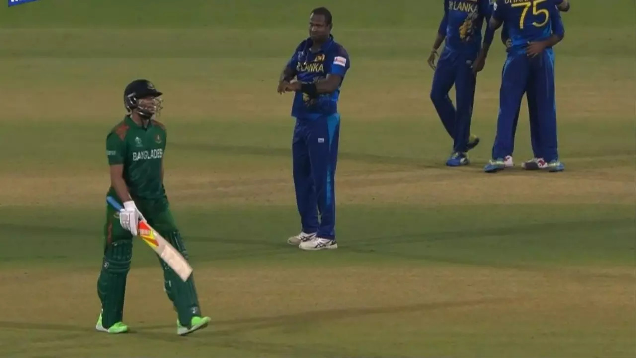 WATCH: Angelo Mathews Mocks Shakib Al Hasan With 'Timed Out' Celebration After Taking His Wicket