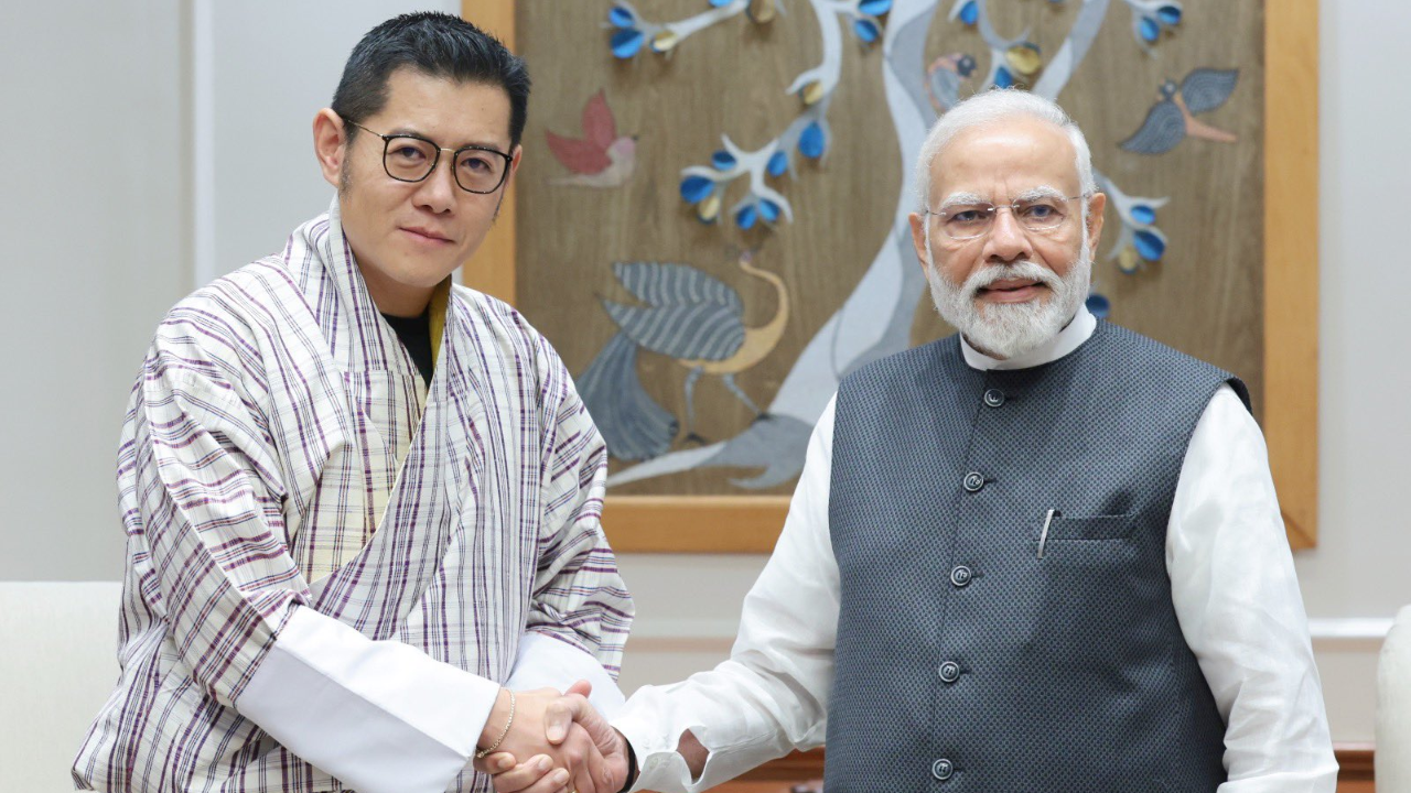 pm modi and bhutan king