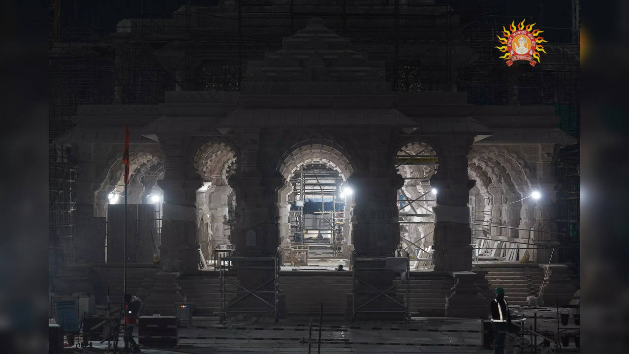 STUNNING IMAGES OF RAM MANDIR CONSTRUCTION AT NIGHT TIME 123.