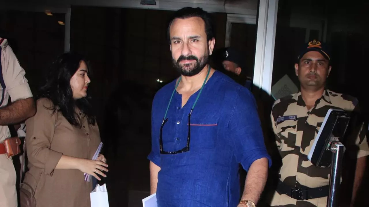 Saif Ali Khan's Fan Almost Makes Him FALL At Mumbai Airport. Watch Video