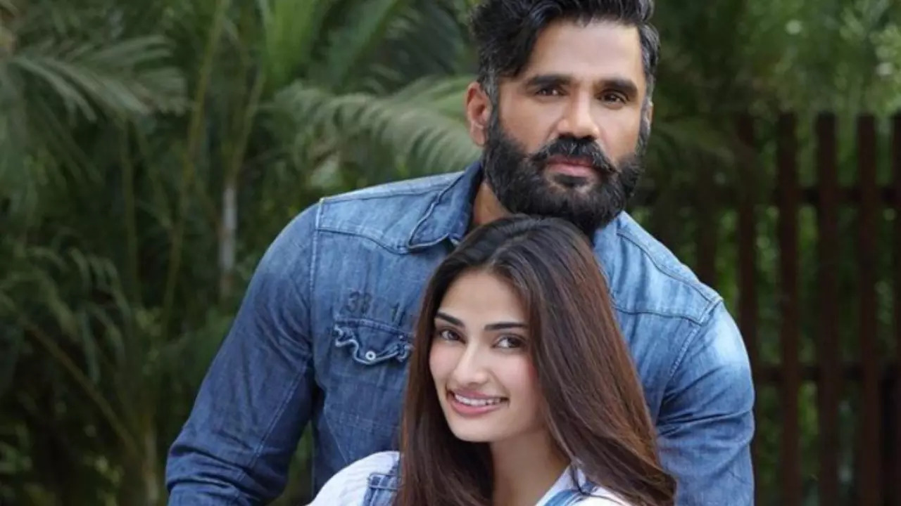 Suniel Shetty Calls Daughter Athiya 'Chor' After She Amps Up Her Outfit With His Belt. See Posts