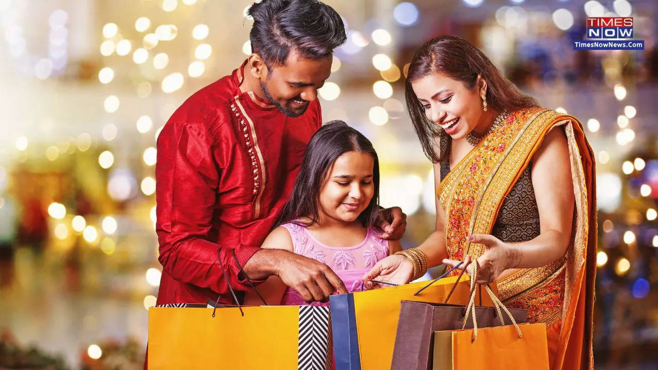 Diwali 2023: A Guide To Keeping Your Expenses in Check This Festive Season