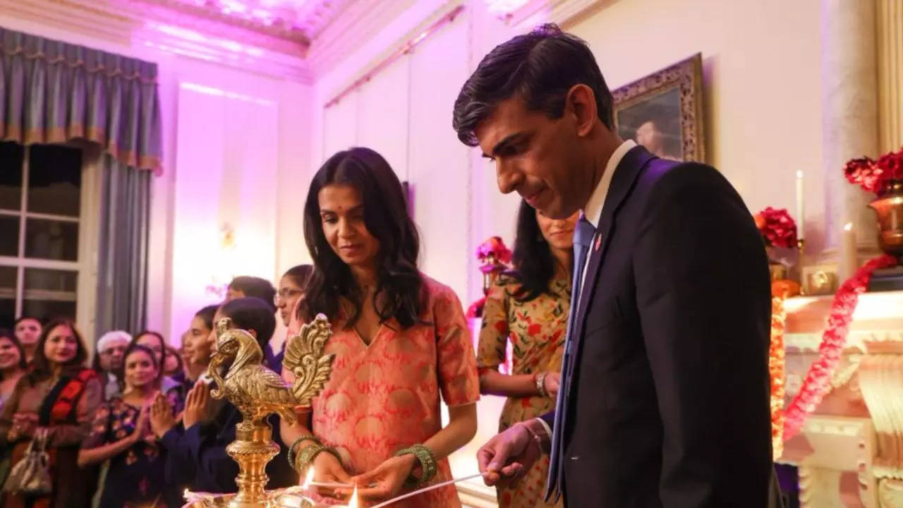 In Pics | As UK PM Rishi Sunak Hosts Hindu Guests Downing Street Shines With Diwali Spirit