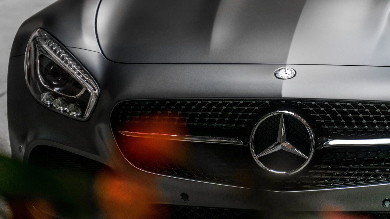 Mercedes-Benz Logo