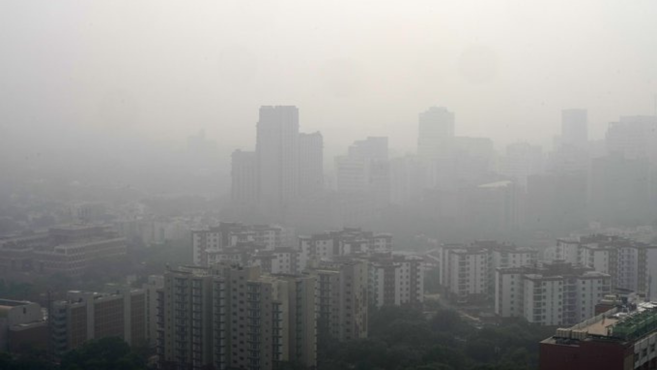 Delhi NCR received light showers