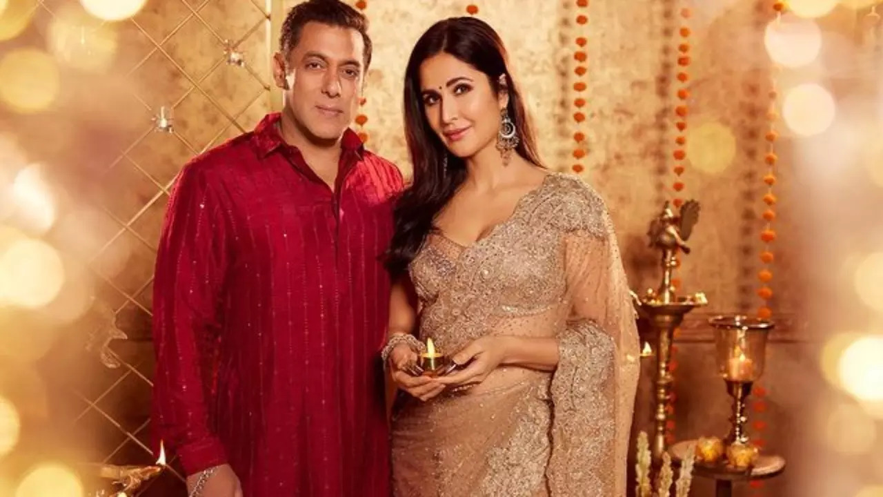 Tiger 3 Stars Salman Khan, Katrina Kaif Wish Fans On Diwali With Beautiful Pic. Fans Go Crazy