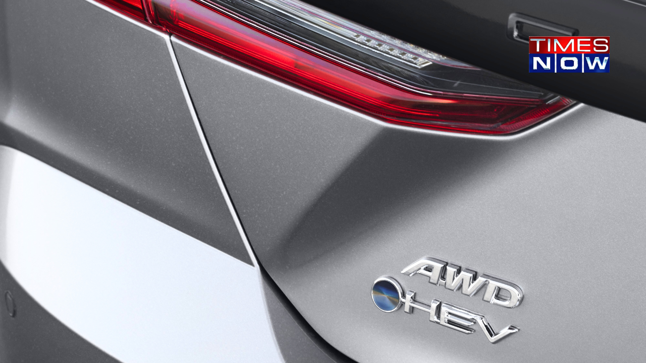 Toyota Camry Hybrid To Debut On 14th November With AWD