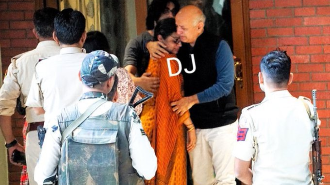 Sisodia Meets Wife