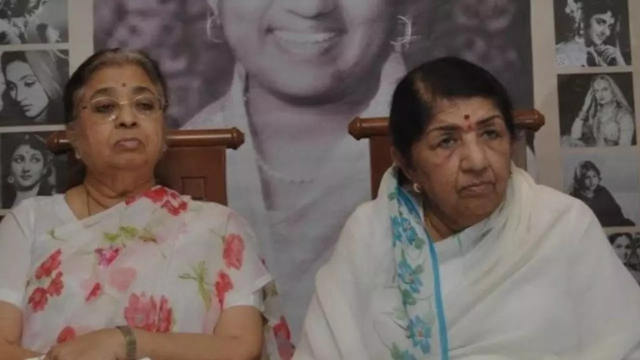 Usha Mangeshkar opened up about sister Lata Mangeshkar