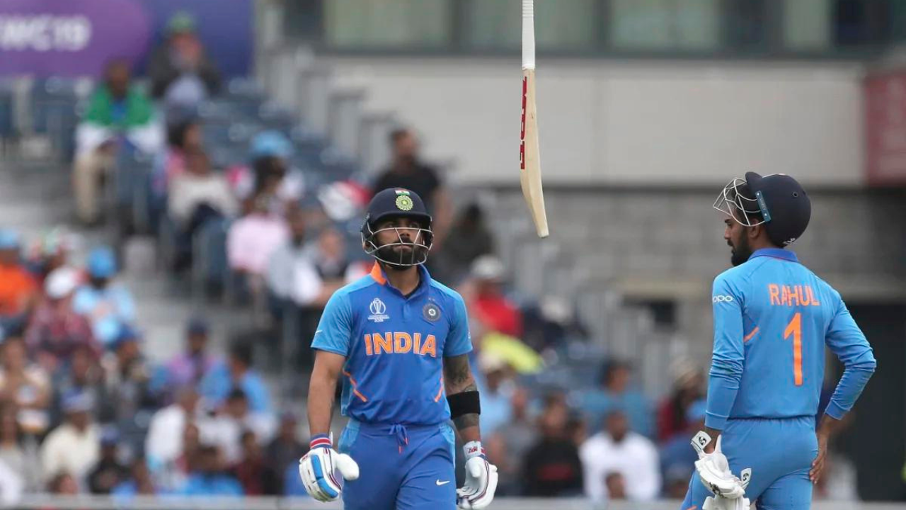 .India vs New Zealand: Virat Kohli loses his wicket during the 2019 World Cup semifinal. | Image courtesy: AP