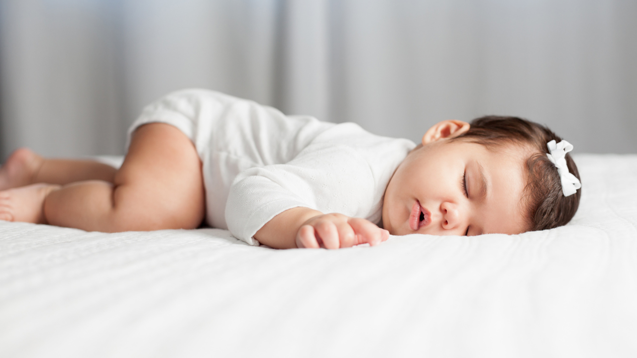 Expert shares the safest sleeping position for a baby