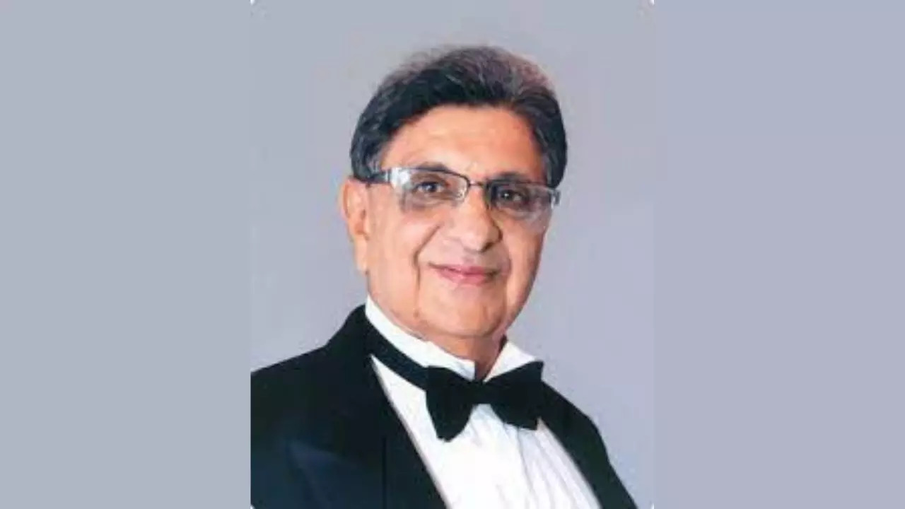 Cyrus Poonawala