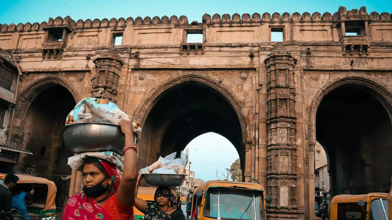 Teen Darwaza. Credit: Unsplash