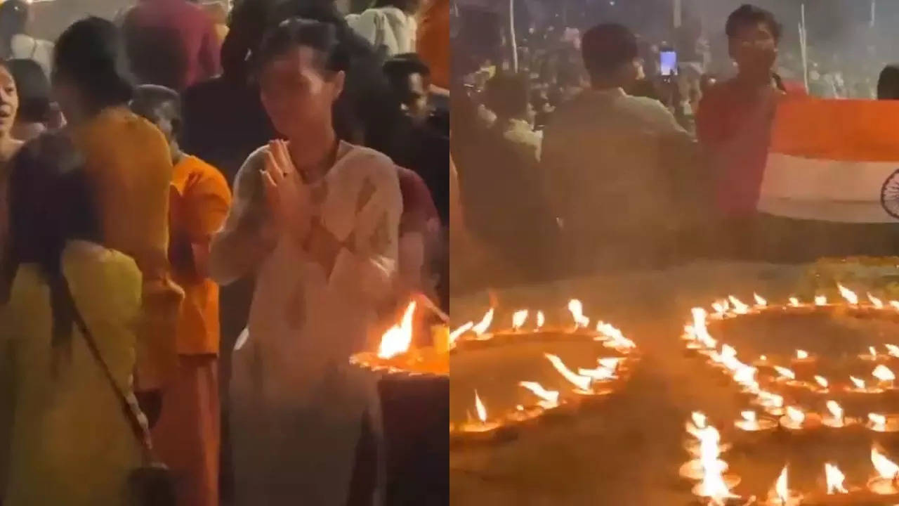 WATCH | Varanasi's Dashashwamedh Ghat Lights Up with Aarti, Prayers for India's Cricket World Cup Victory