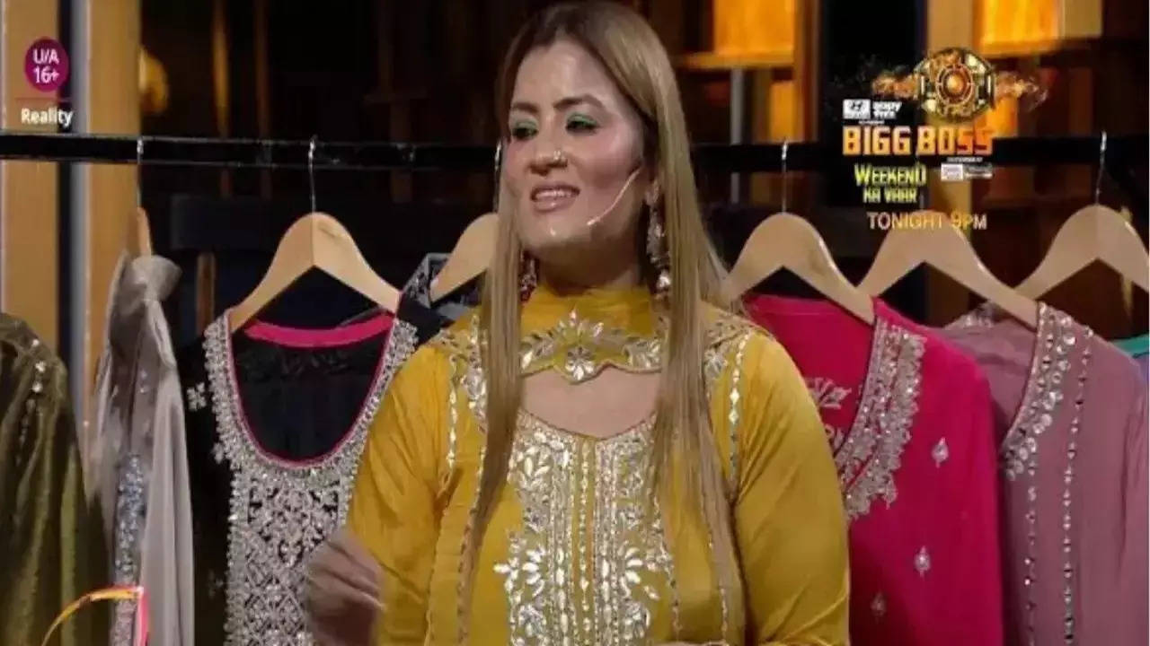 Just Looking Like A Wow Fame Jasmine Kaur Entry In Bigg Boss 17 House