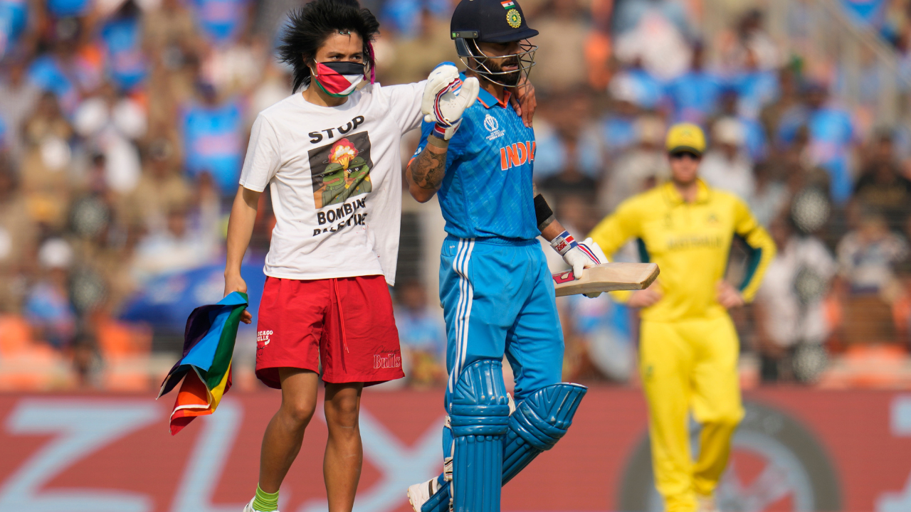 Pitch Invader At India vs Australia World Cup Final