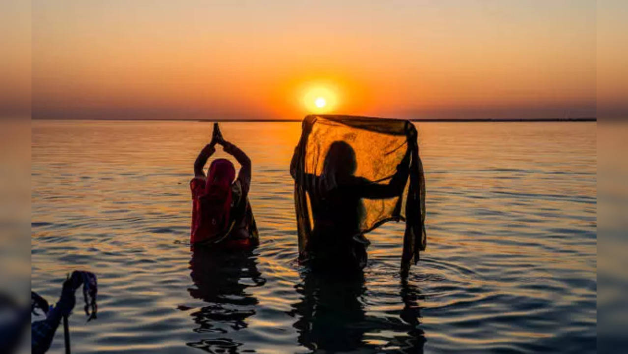 Last day of Chhath Puja, Arghya is offered to the Sun