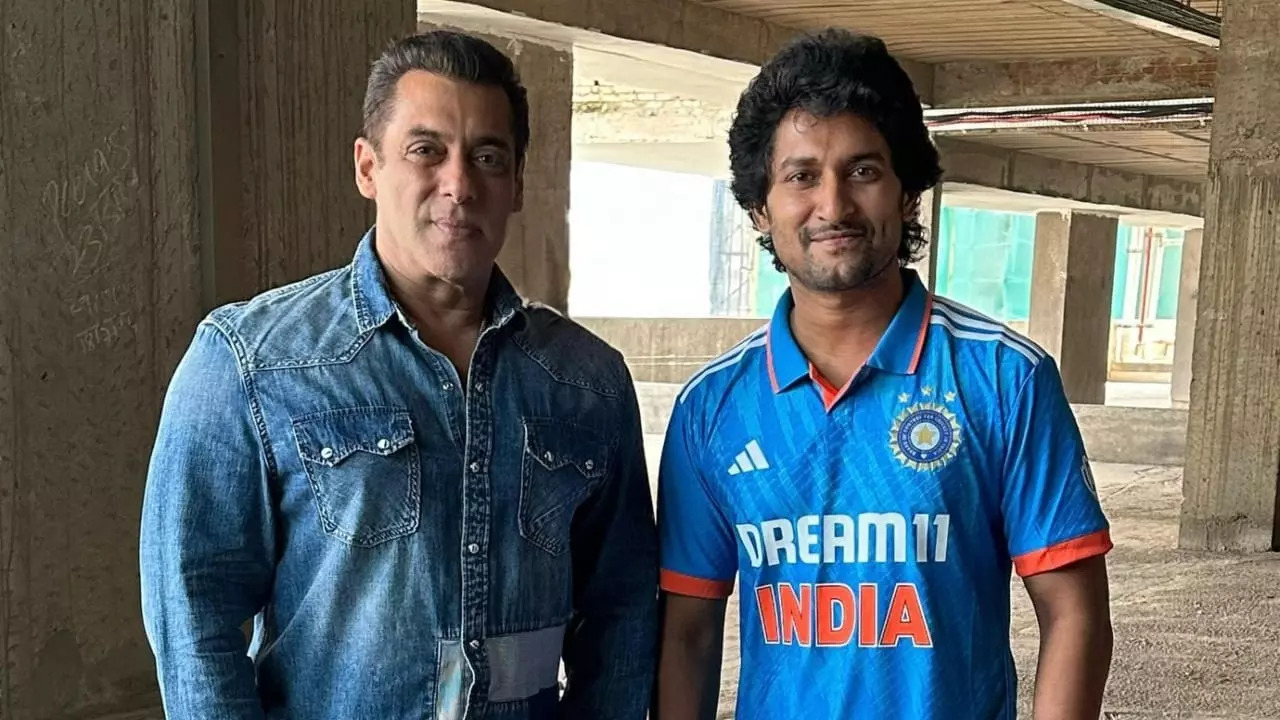 When Hi Nanna Actor Nani Met Tiger 3 Stars Salman Khan During The Indian-Australia World Cup Finals