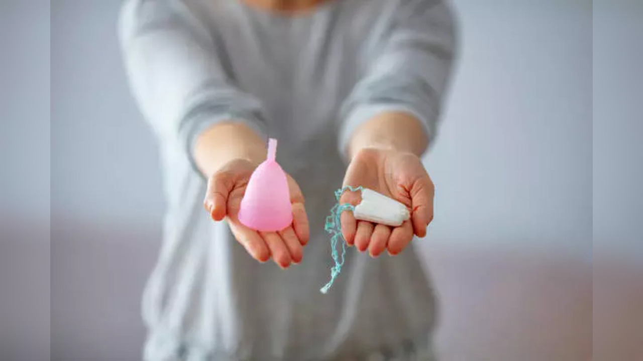 Two Sisters Nearly Die After Tampons Cause Sepsis Due To Toxic Shock Syndrome Health News