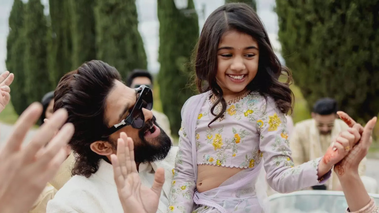 Daddy Allu Arjun Drops Unseen Pics With Little Allu Arha From Varun Tej-Lavanya Tripathi's Wedding