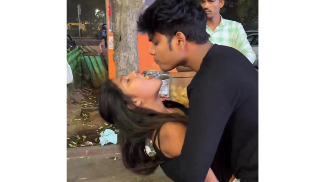 A viral video shows a couple engaging in a repulsive act of sharing 'golgappa'