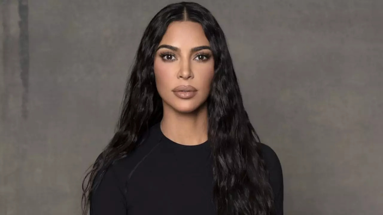 Kim Kardashian To Produce And Star In Netflix Comedy The Fifth Wheel