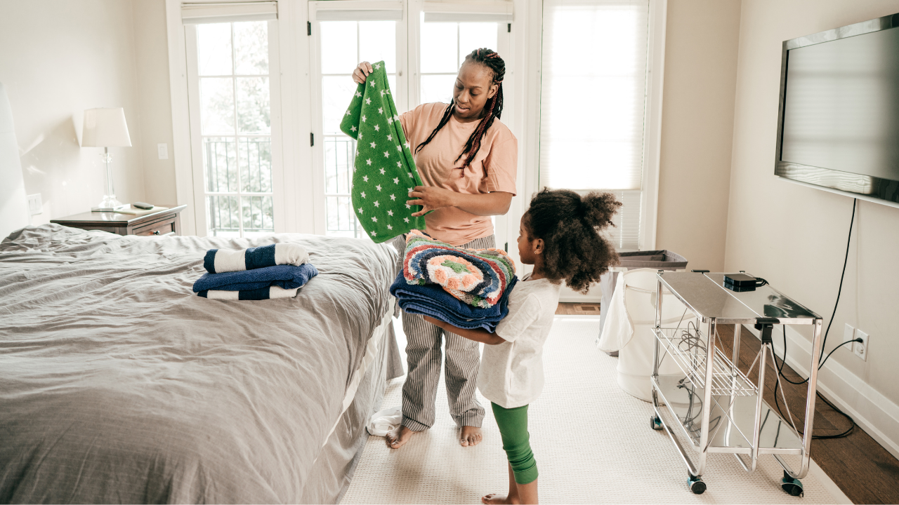 Here's how parents can make chores interesting for children to do them willingly. Pic Credit: Canva