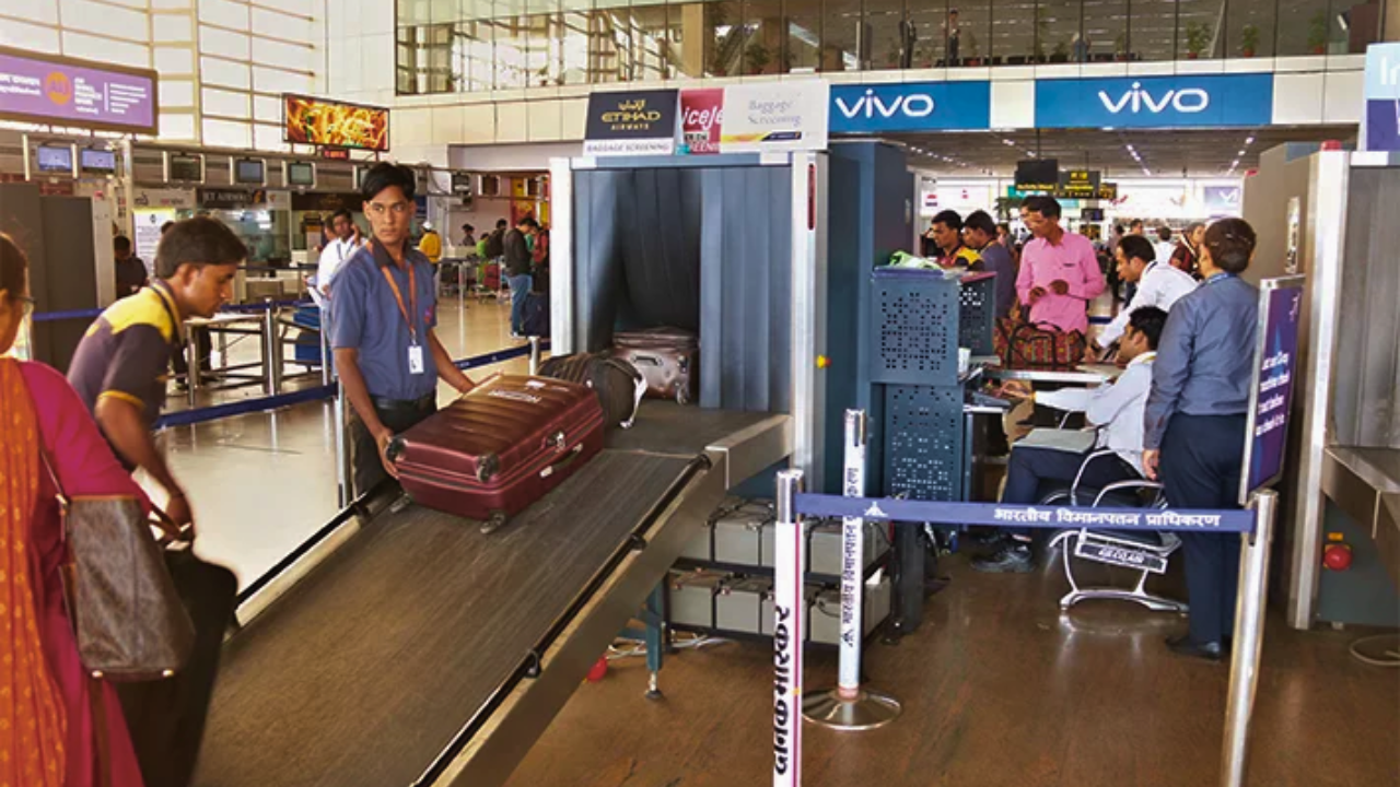 airport security check