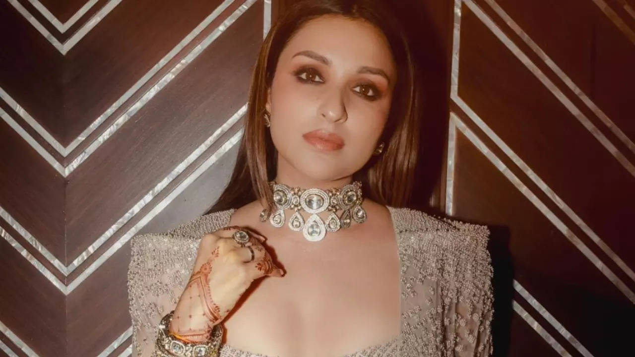 Parineeti Chopra's 'Bling It On' Glam In Shimmery Co-Ord Set Is Perfect For Winter Weddings