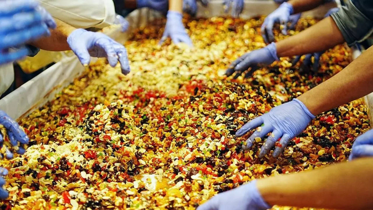 Cake-Mixing ceremony at Kaldan Samudhra