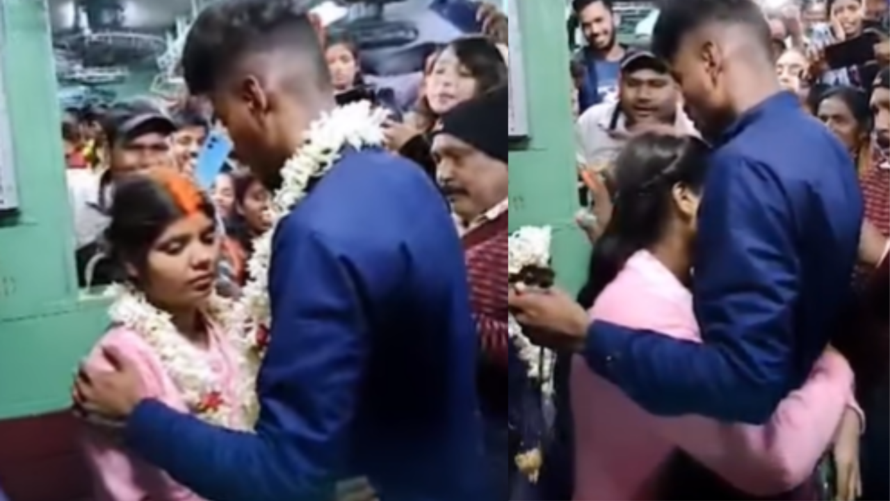 Couple Gets Married on Bengal-Jharkhand Train.