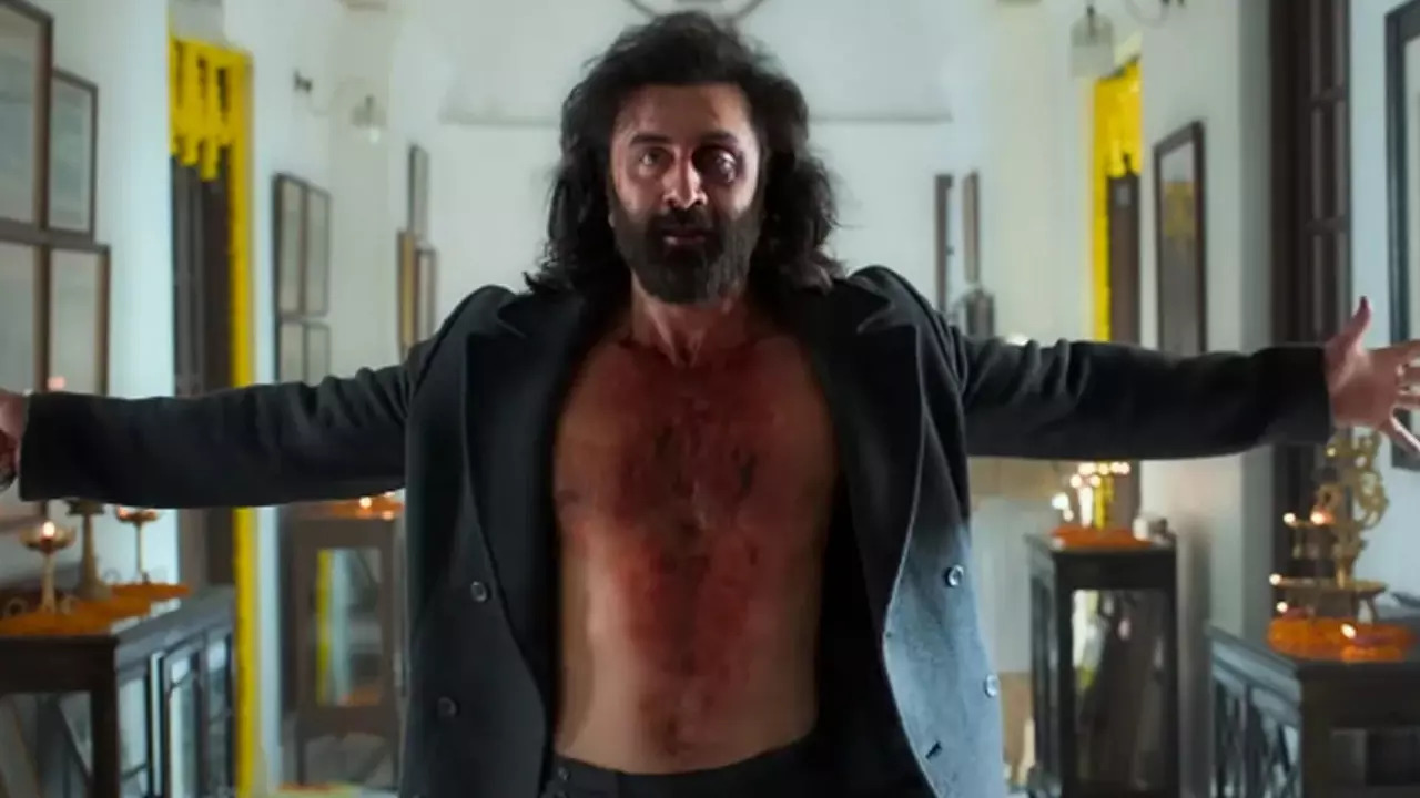 Ranbir Kapoor Bares It ALL In Animal, Scene From Film Gets Leaked | Hindi  News, Times Now