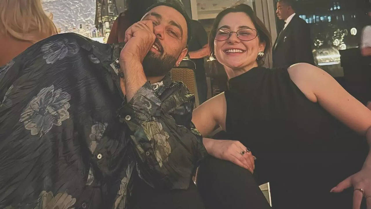 Amid Dating Rumours, Badshah And Hania Aamir Party Together. Pakistani Actress Shares PICS