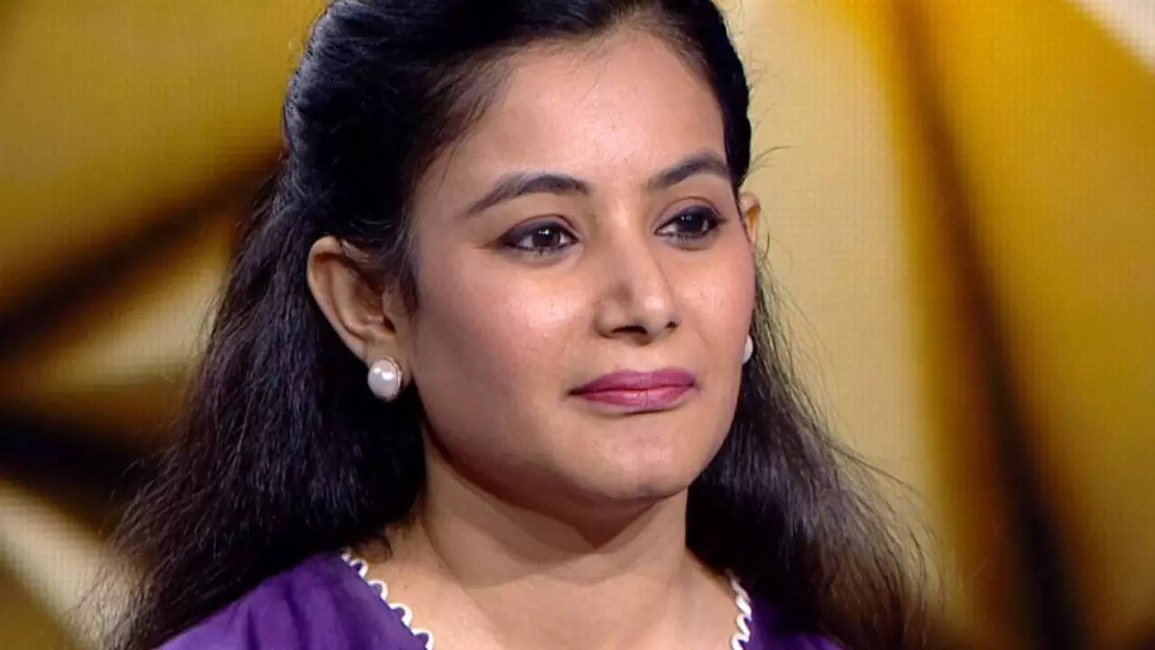 KBC 15: Sonal Mahnot Says She Loves Shah Rukh Khan More Than Amitabh Bachchan Himself