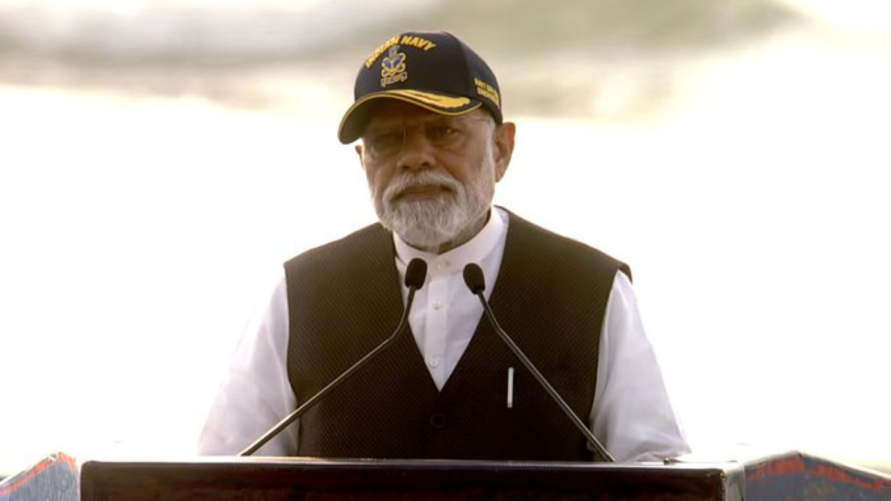 PM Modi At Navy Day Event In Maharashtra