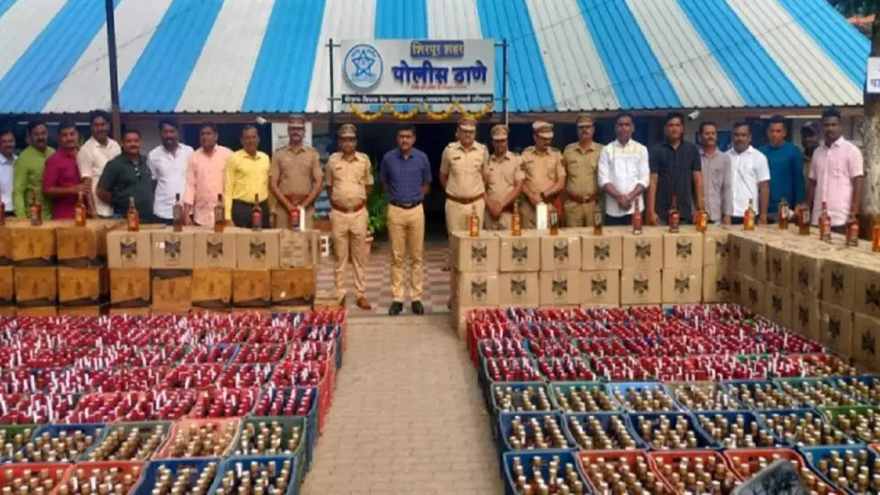 liquor seized in shirpur dhule