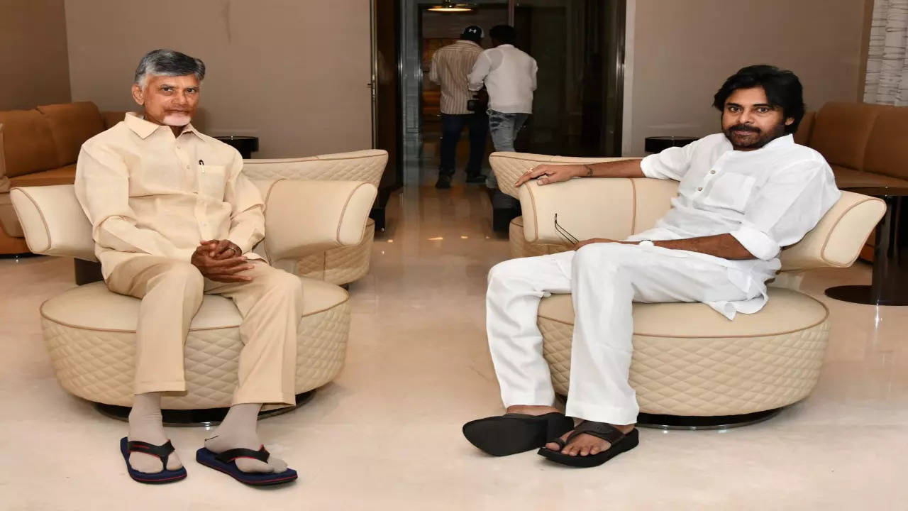 Pawan kalyan- Chandrababu Naidu