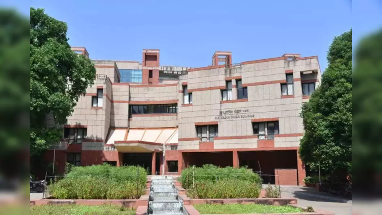 IIT Kanpur Placements 2023: 891 Job Offers Received on Day 8, International Offers to 21 Students