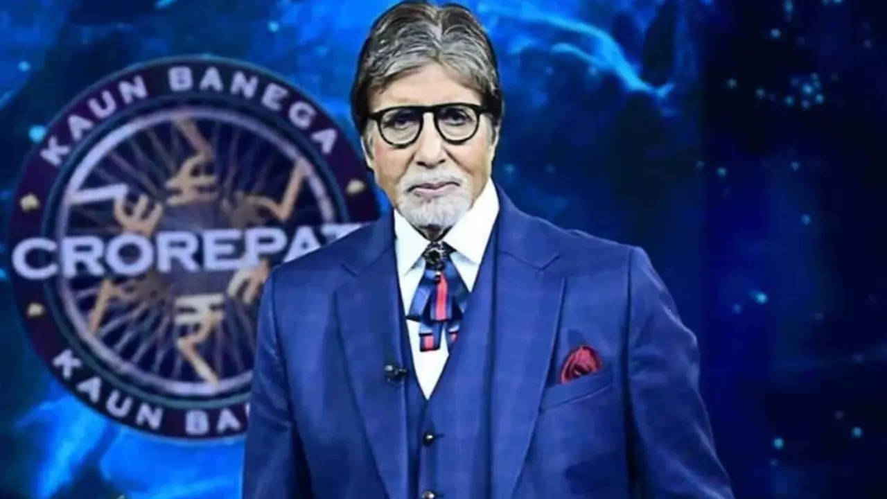 KBC 15: Amitabh Reveals Chahe Koi Mujhe Junglee’s Yahoo Was Not Recorded By Mohammed Rafi But THIS Person