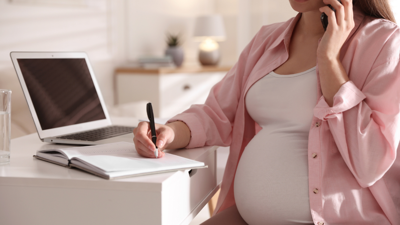 7 Ways To Maintain Healthy Work-Life Balance During Pregnancy