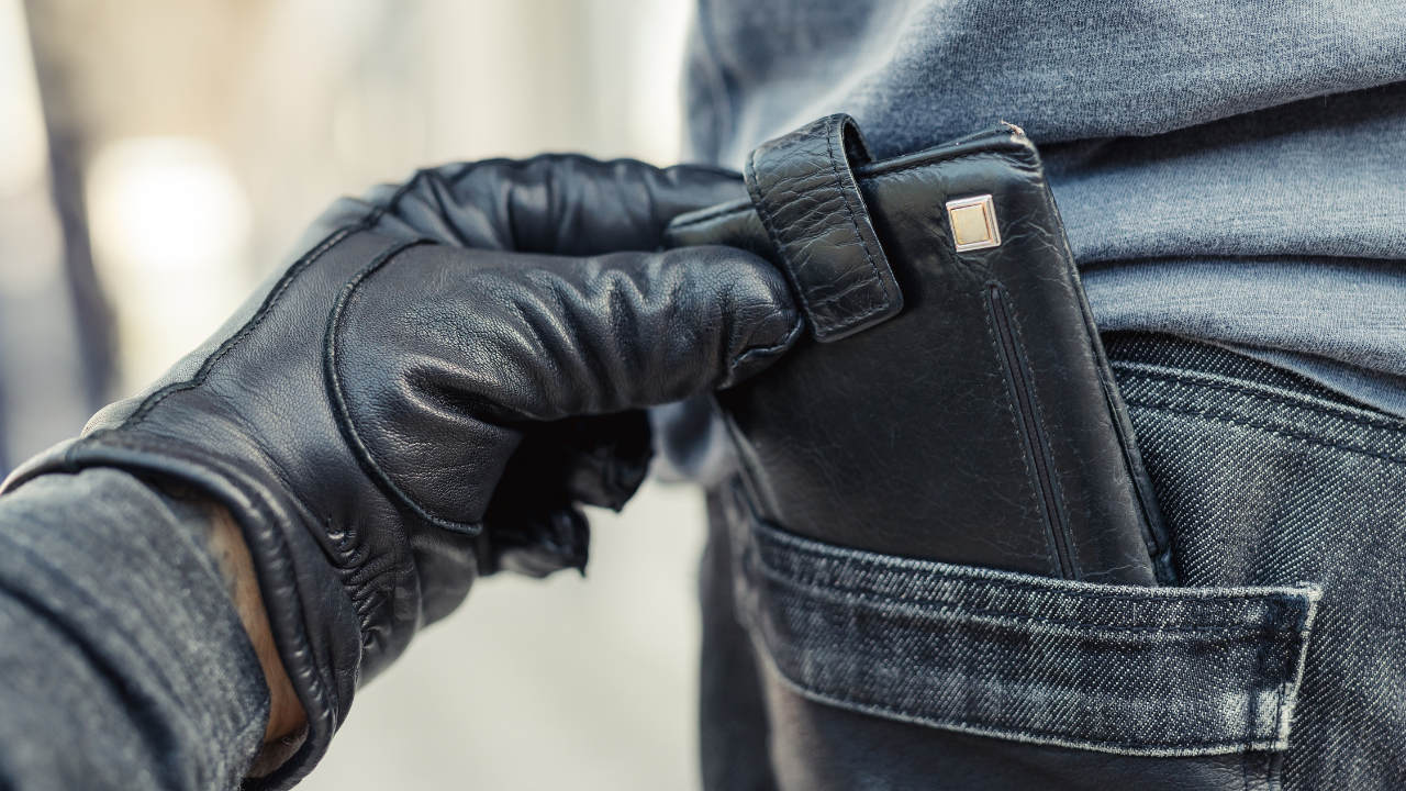 A 37-year-old autorickshaw driver helped a BMTC passenger nab a pickpocket. (Representational Image)