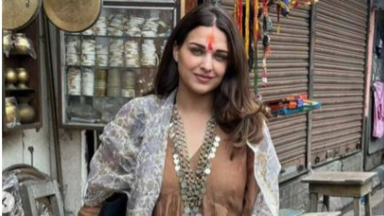 BB 13's Himanshi Khurana goes for ‘Char Dham Yatra’ Post-Breakup Over Religious Reasons With Ex Asim Riaz