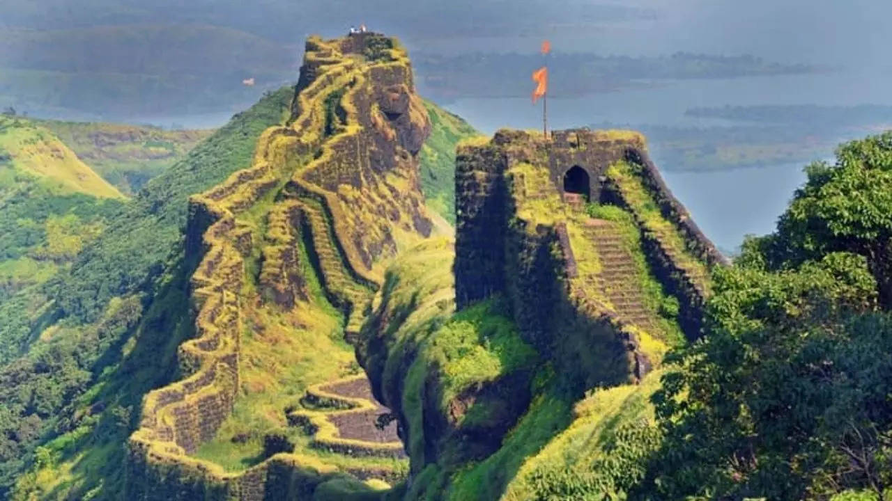 Capital Of Maratha empire Raigad Fort Famous Tourist Places