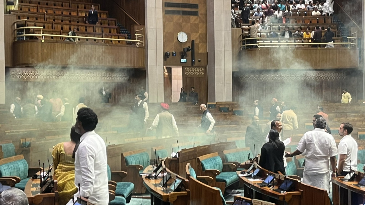 Smoke fills Lok Sabha