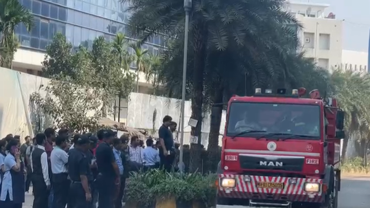 Massive Fire Breaks Out at the BKC Office Building in Mumbai