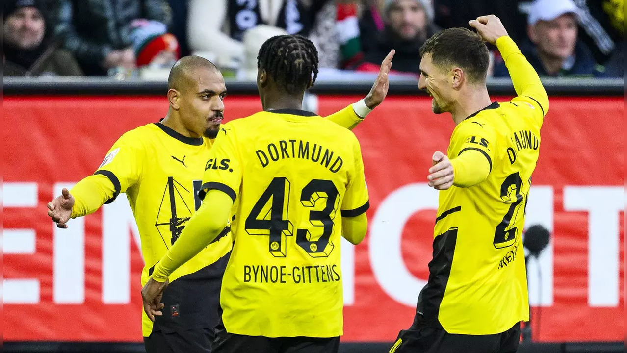 Borussia Dortmund play draw with Augsburg