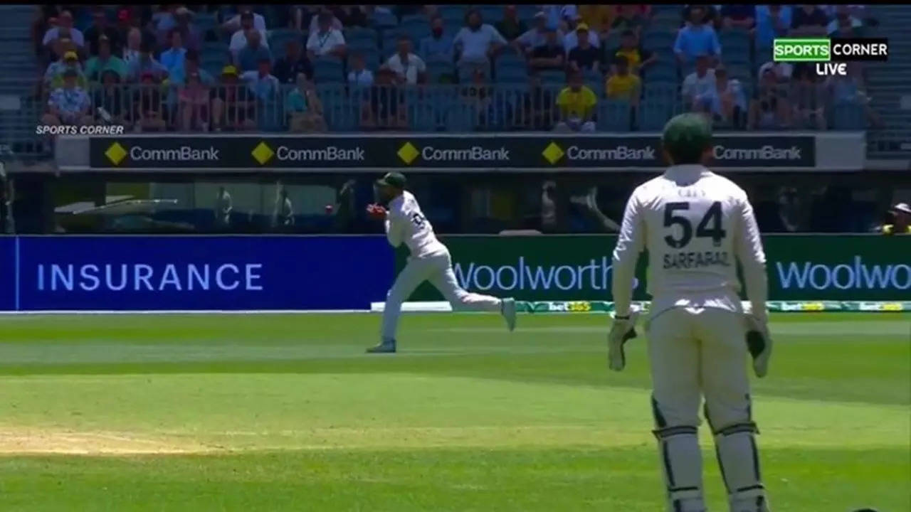 ​PAK vs AUS: Pakistan captain Shan Masood drops a sitter on Day 4 as Perth Horror Show Continues On-field