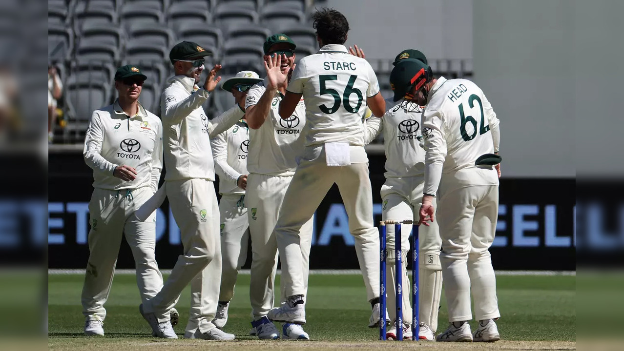 Australia beat Pakistan by 360 runs in 1st Test